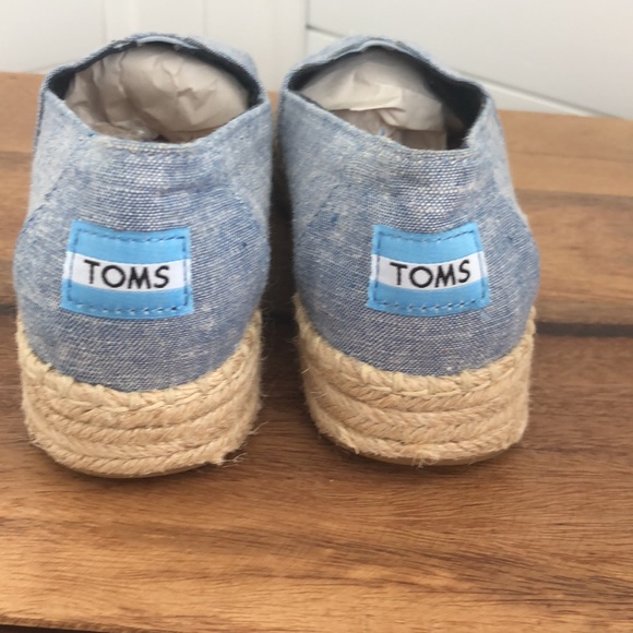 NWOT Toms Open Toe Alpargata Chambray Espadrille. - Picture 14 of 17